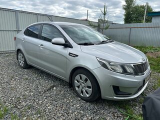 2014 Kia Rio III, серебристый, 630000 рублей, вид 1