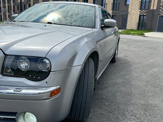2005 Chrysler 300C I, серебристый, 1300000 рублей, вид 4
