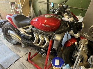 2021 Triumph Rocket 3, красный, 1700000 рублей, вид 5
