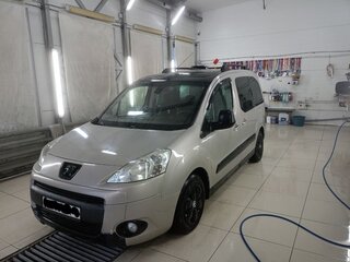 2009 Peugeot Partner II, бежевый, 490000 рублей, вид 1