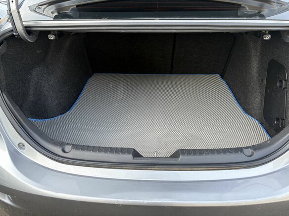 2013 Mazda 3 III (BM), серебристый, 990000 рублей - вид 8