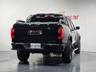 2026 GMC Canyon III, чёрный, 8900950 рублей, вид 4