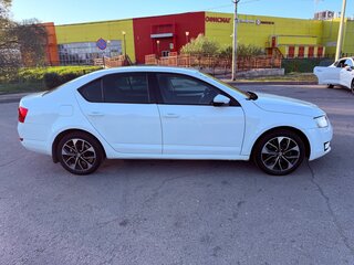 2016 Skoda Octavia III (A7), белый, 1270000 рублей, вид 4