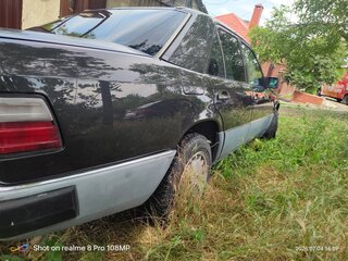 1990 Mercedes-Benz W124 260, чёрный, 840000 рублей, вид 2