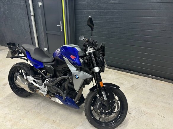 2020 BMW F 900 R, синий, 900000 рублей - вид 4