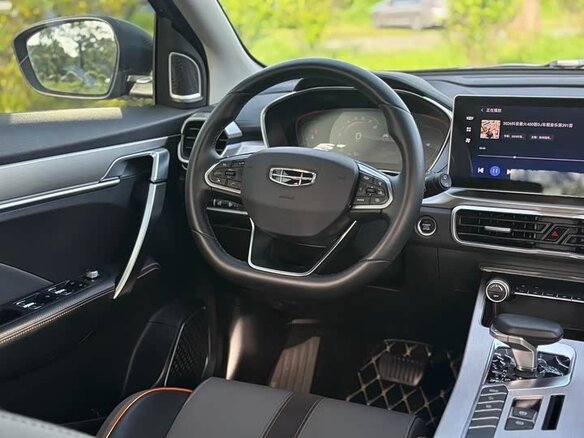 2023 Geely Binyue I Рестайлинг, серый, 1185000 рублей - вид 12