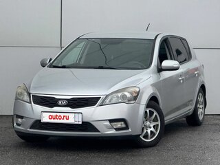 2010 Kia Ceed I Рестайлинг, серебристый, 590000 рублей, вид 1