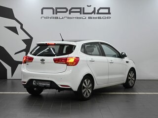 2016 Kia Rio III Рестайлинг, белый, 1019900 рублей, вид 3