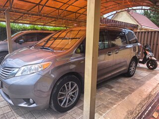 2016 Toyota Sienna III Рестайлинг, серый, 3100000 рублей, вид 5