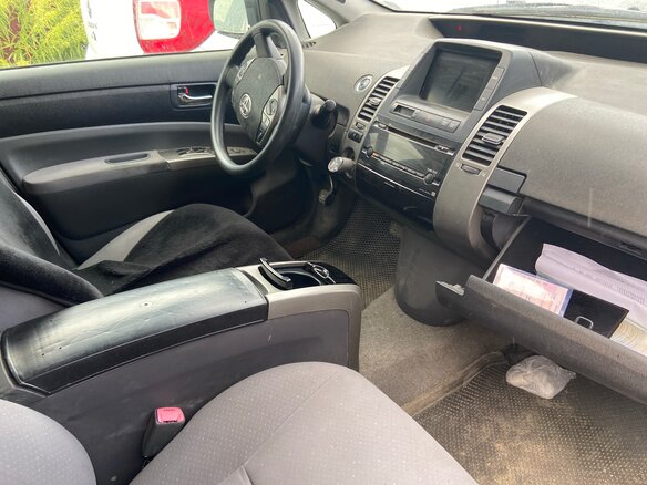 2009 Toyota Prius II Рестайлинг (XW20), серебристый, 450000 рублей - вид 2