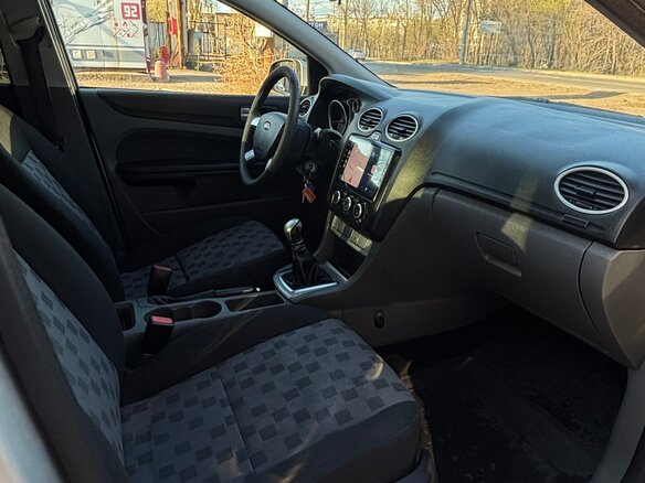2008 Ford Focus II Рестайлинг, серебристый, 700000 рублей - вид 15