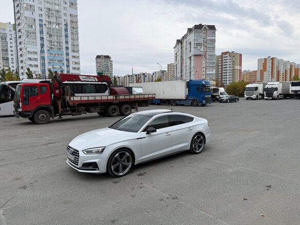 2019 Audi A5 II (F5), серебристый, 3740000 рублей - вид 2