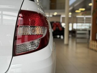 2026 Lada (ВАЗ) Granta I Рестайлинг, белый, 1393850 рублей, вид 5