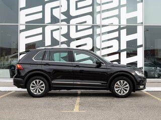 2017 Volkswagen Tiguan II, чёрный, 2299000 рублей, вид 5