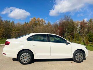 2011 Volkswagen Jetta VI, белый, 1000050 рублей, вид 3