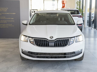 2019 Skoda Octavia III (A7) Рестайлинг, белый, 2240000 рублей, вид 2