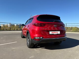 2020 Kia Sportage IV Рестайлинг, красный, 2150000 рублей, вид 4