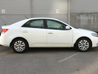 2011 Kia Cerato 6-speed II, белый, 639000 рублей, вид 4