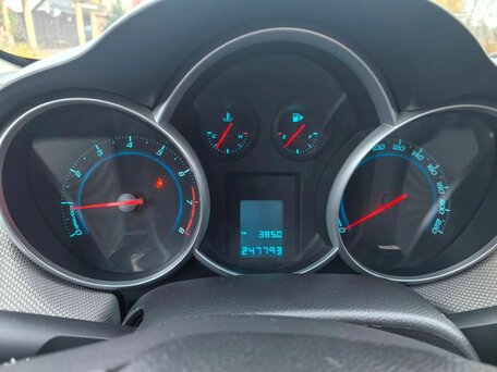 2012 Chevrolet Cruze I, белый, 720000 рублей, вид 3