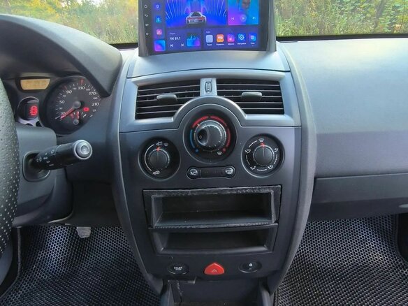 2006 Renault Megane II Рестайлинг, бежевый - вид 20
