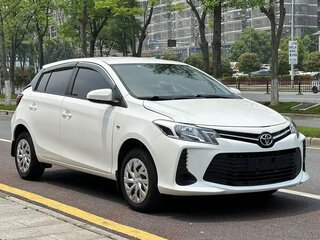 2021 Toyota Vios III Рестайлинг, белый, 1100000 рублей, вид 2
