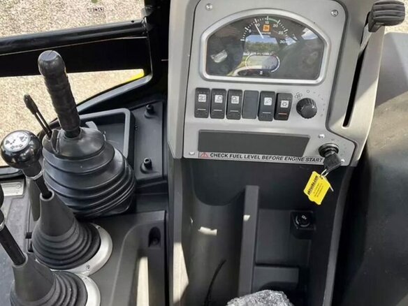 2023 JCB 3CX, жёлтый, 11999999 рублей - вид 5