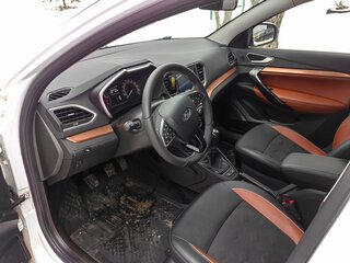 2024 Lada (ВАЗ) Vesta SW Cross I Рестайлинг (NG), белый, 1670000 рублей, вид 3