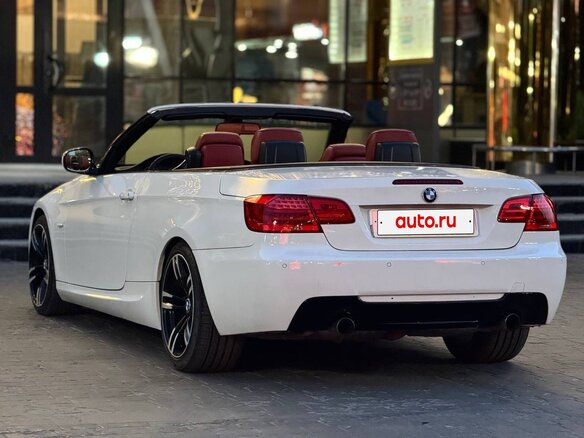 2010 BMW 3 серии 335i V (E90/E91/E92/E93), белый, 2200000 рублей - вид 15