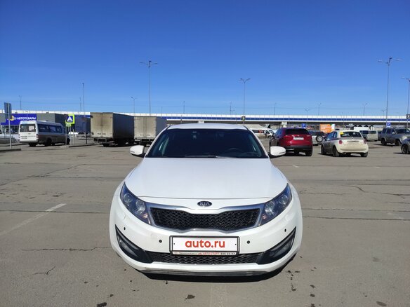 2013 Kia Optima III Рестайлинг, белый, 2500000 рублей - вид 1