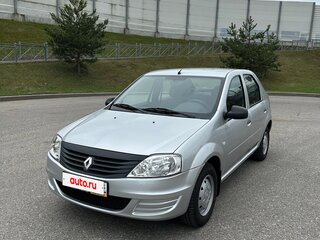 2015 Renault Logan I Рестайлинг, серебристый, 950000 рублей, вид 1