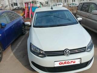 2014 Volkswagen Polo V, белый, 620000 рублей, вид 2