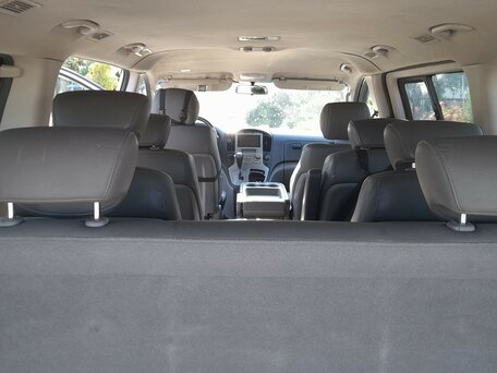 2008 Hyundai Grand Starex, серебристый, 990000 рублей, вид 4
