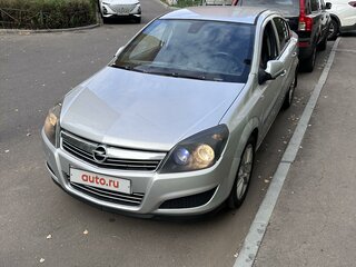 2010 Opel Astra H Рестайлинг, серебристый, 600000 рублей, вид 4