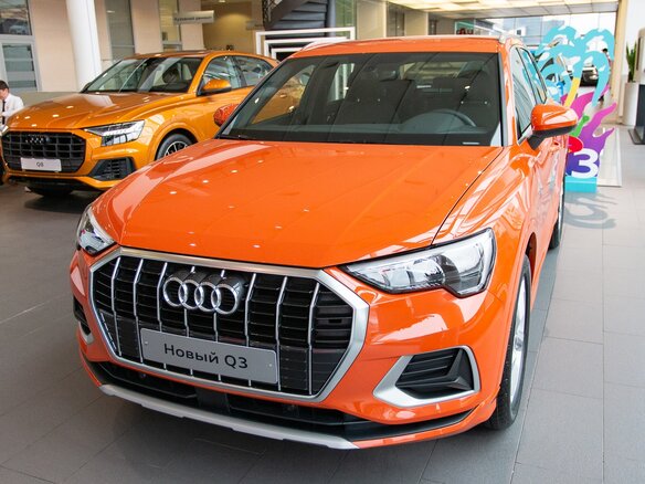 2020 Audi Q3 35 TFSI II (F3), оранжевый - вид 2