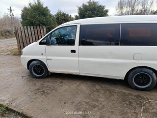 2005 Hyundai H-1 I Рестайлинг, белый, 690000 рублей, вид 2