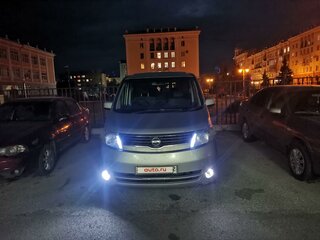 2006 Nissan Serena III (C25), серебристый, 1300000 рублей, вид 2