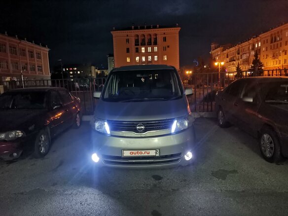 2006 Nissan Serena III (C25), серебристый, 1300000 рублей - вид 1