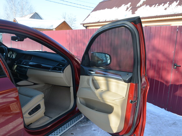 2008 BMW X6 50i 6-speed I (E71), красный, 1599999 рублей - вид 11