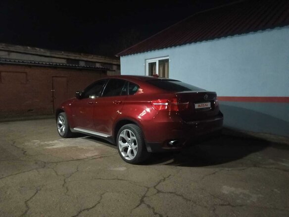 2008 BMW X6 35i 6-speed I (E71), красный, 1650000 рублей - вид 9