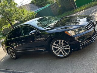 2016 Volkswagen Passat (North America and China) I Рестайлинг, чёрный, 2000000 рублей, вид 5