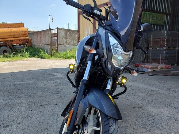 2021 Bajaj Pulsar NS 200, серый, 232000 рублей - вид 4