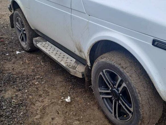 2012 Lada (ВАЗ) 2121 (4x4) I Рестайлинг, белый, 620000 рублей - вид 3