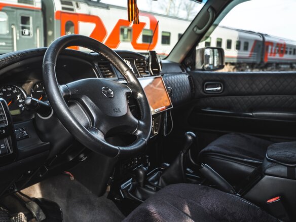 2011 Nissan Patrol V (Y61) Рестайлинг, серый, 5999995 рублей - вид 7