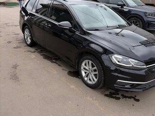 2019 Volkswagen Golf VII Рестайлинг, чёрный, 1400000 рублей, вид 1