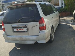2001 Mitsubishi Chariot Grandis III, белый, 270000 рублей, вид 3