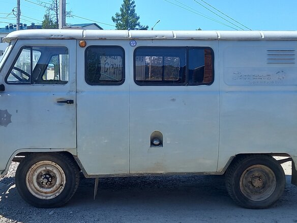 1995 УАЗ 3962, белый, 220000 рублей - вид 2