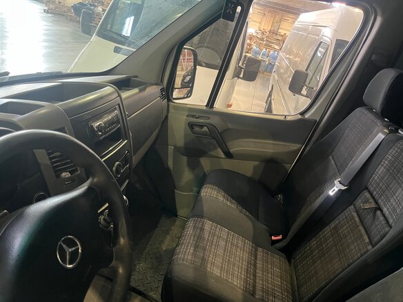 2013 Mercedes-Benz Sprinter, белый, 1500000 рублей - вид 4