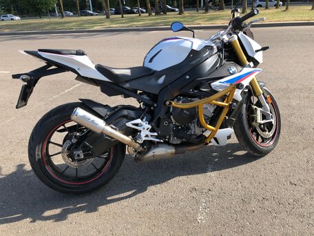 2018 BMW S 1000 R, белый, 1150000 рублей, вид 4