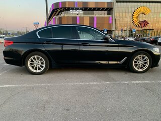 2020 BMW 5 серии 520d xDrive VII (G30/G31/G38), чёрный, 3620000 рублей, вид 2