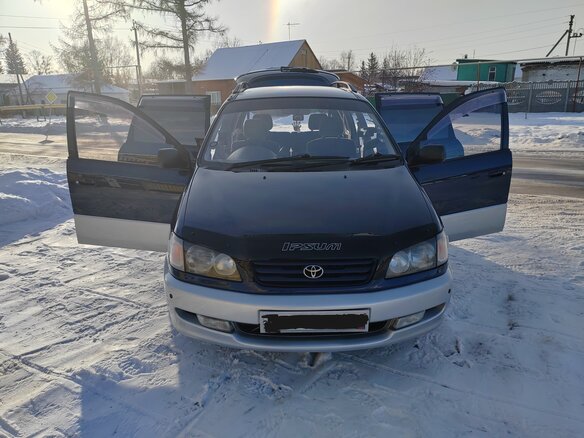 1996 Toyota Ipsum I (M10), синий, 757000 рублей - вид 2